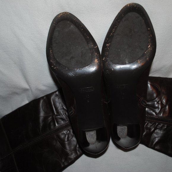 SLIGHTLY USED COACH BROWN LEATHER  BOOTS SZ 10 - Picture 2 of 4